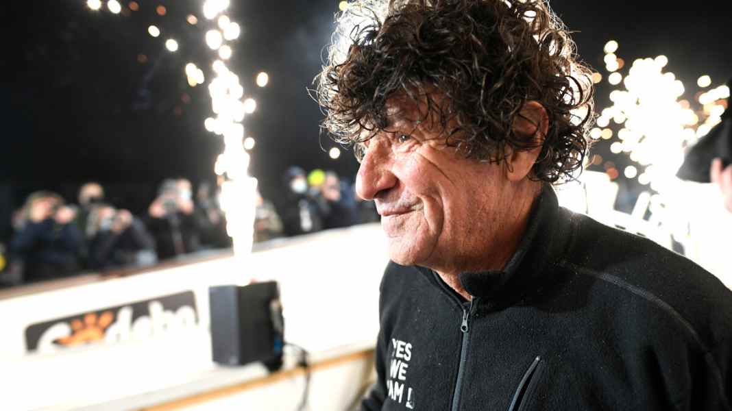 Vendée Globe: "Yes We Cam!" skipper Le Cam fourth: "That makes me giggle"