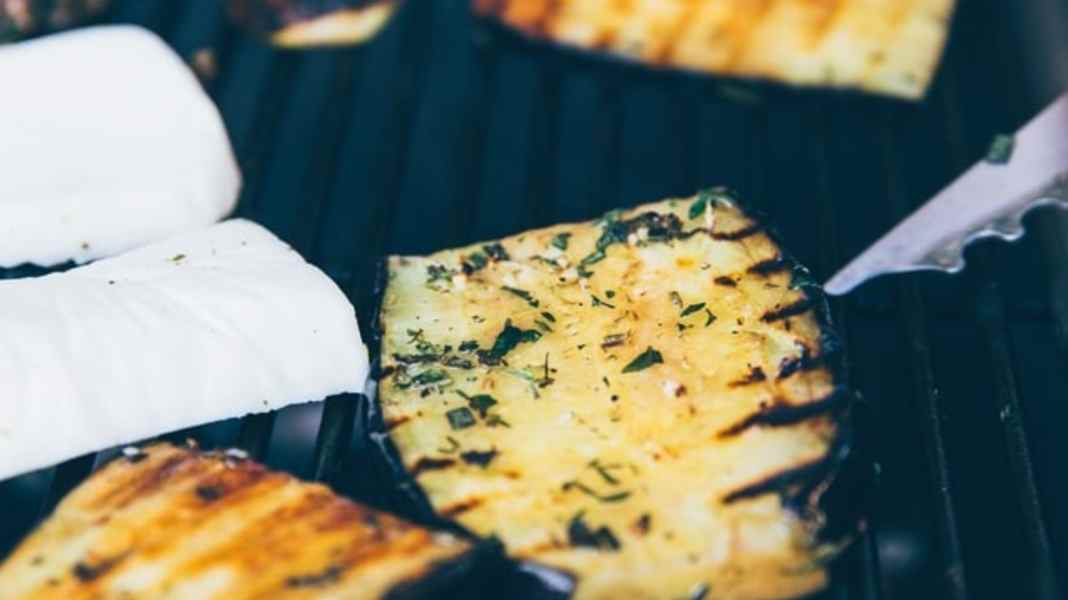 Cookers and grills: cooking on small cruisers