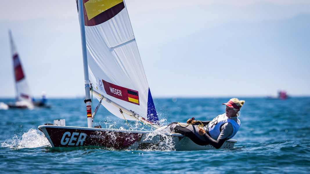 Grandiose Svenja Weger gala at the start of the Olympic regatta: Suddenly the best
