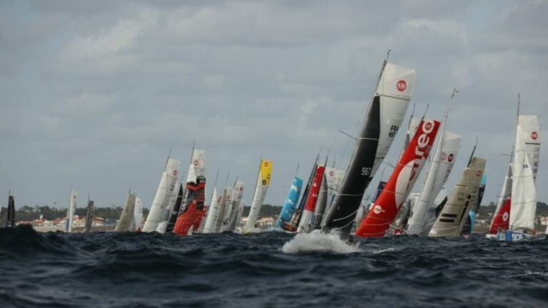 Mini-Transat 2021: Start ins Atlantik-Abenteuer: 90 Minis auf Kurs Kanaren