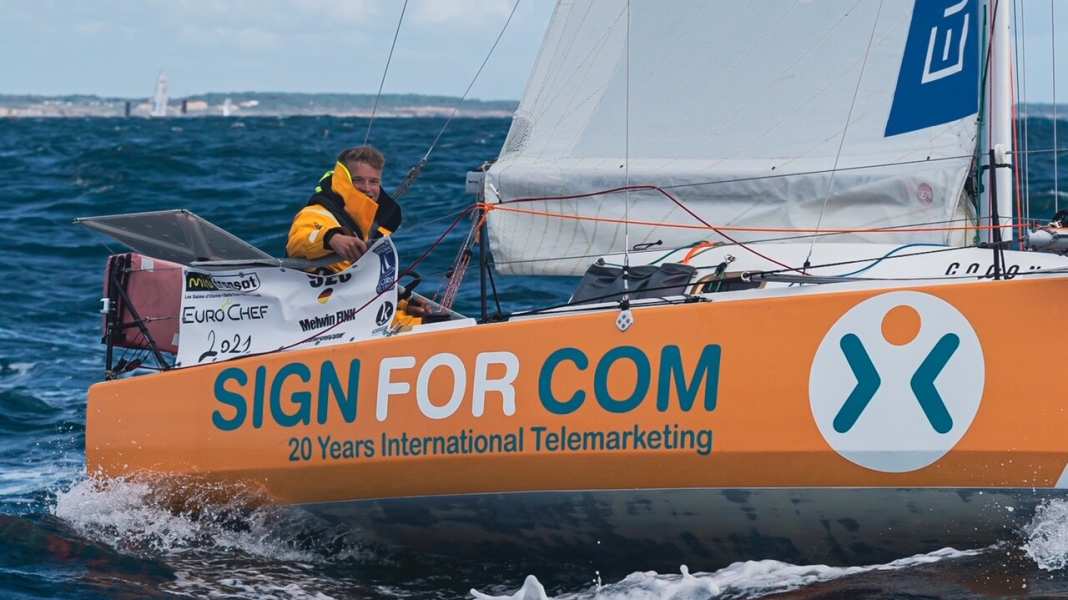 Ein Teenager greift nach dem Etappensieg: Melwin Fink führt im Mini-Transat und bewegt die Segelwelt