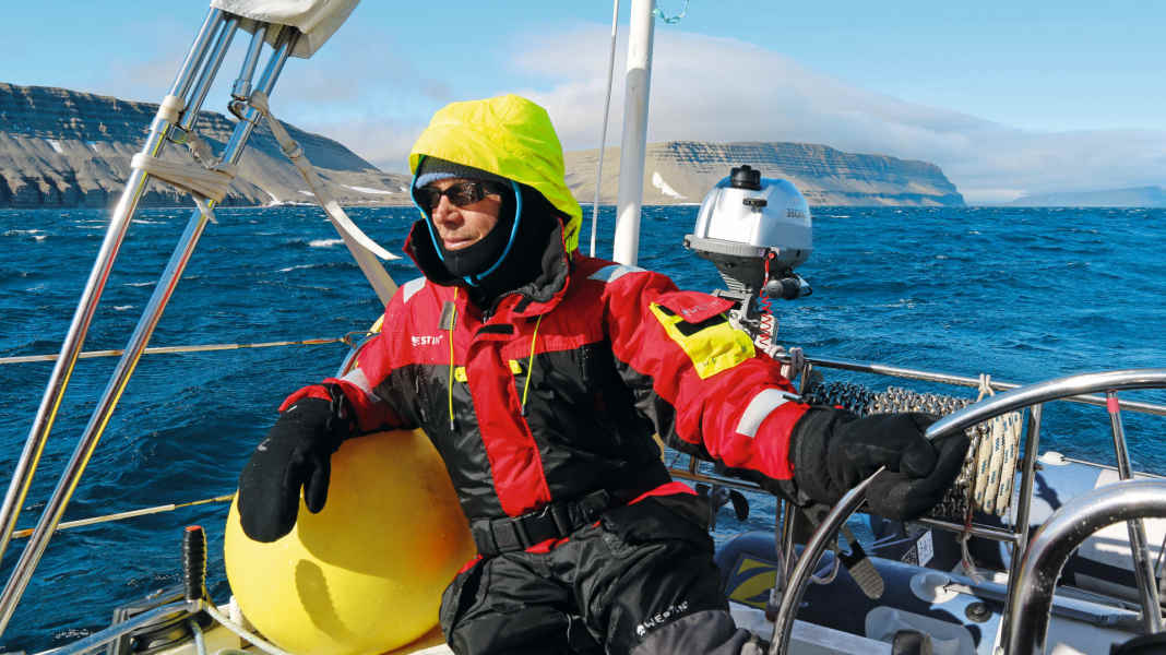 Market overview: survival suits: Which ones are available, what to look out for
