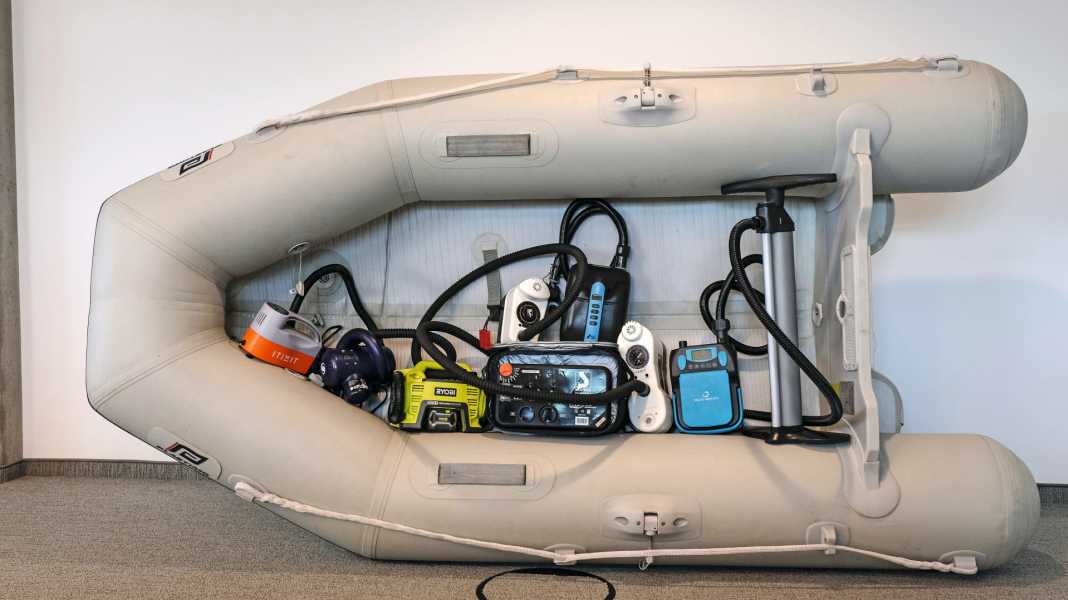 Test a confronto: pompe pneumatiche elettriche per gommoni e SUP