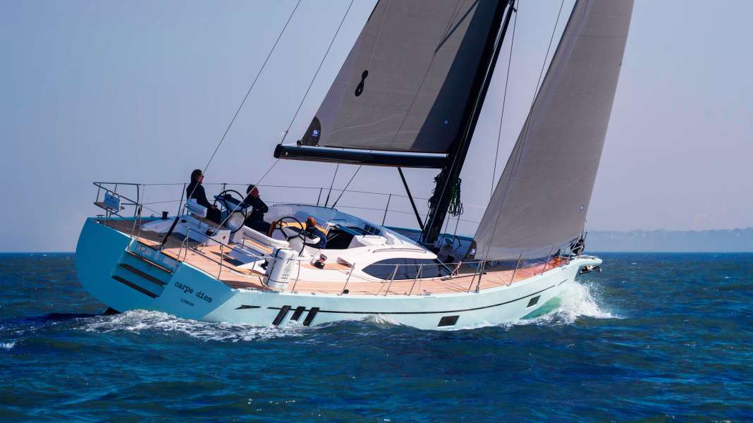 Boats up to date: Oyster 495: for dignified sea voyages with every comfort