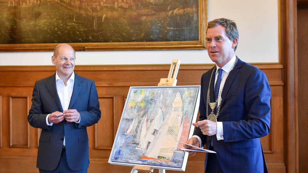 Segelkunst für den Kanzler: Olaf Scholz bekommt viel "Blue Spirit" von Heinke Böhnert