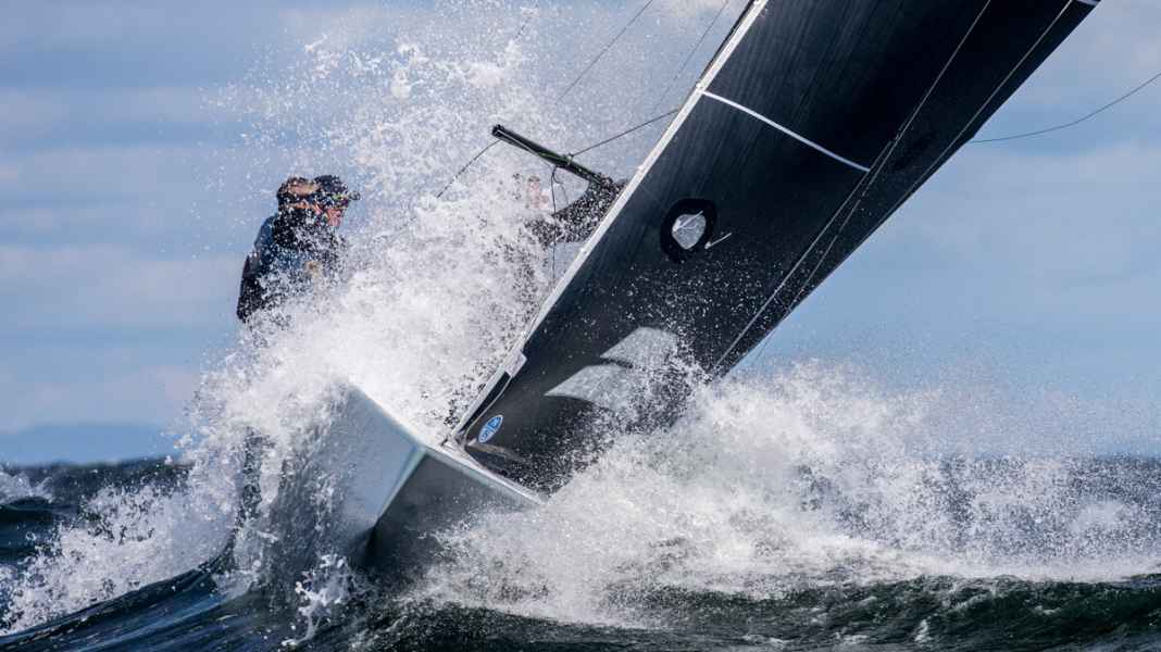 5.5-mR-Weltmeisterschaft: Britischer Doppel-Triumph