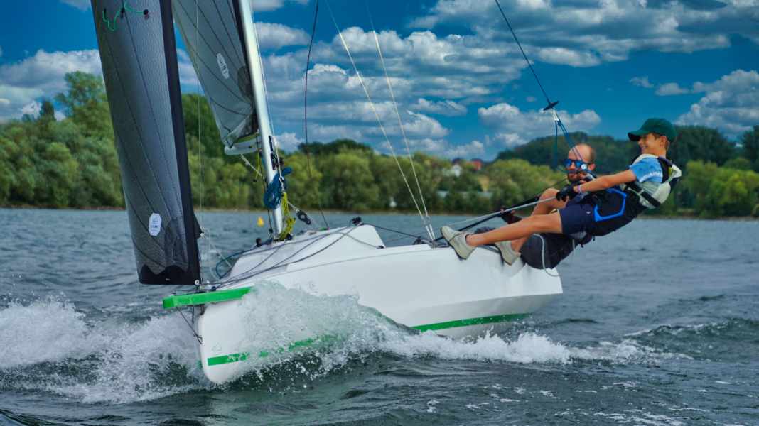Metà gommone, metà piccolo incrociatore: Sailart amplia il suo portafoglio con il 17.5