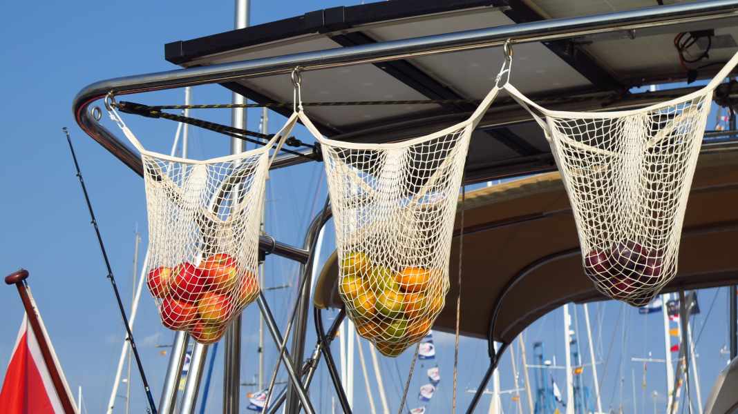 Cooking and provisioning on board: tips from the expert