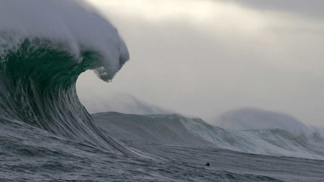 Record from space: monster wave of 19.7 metres measured by satellite