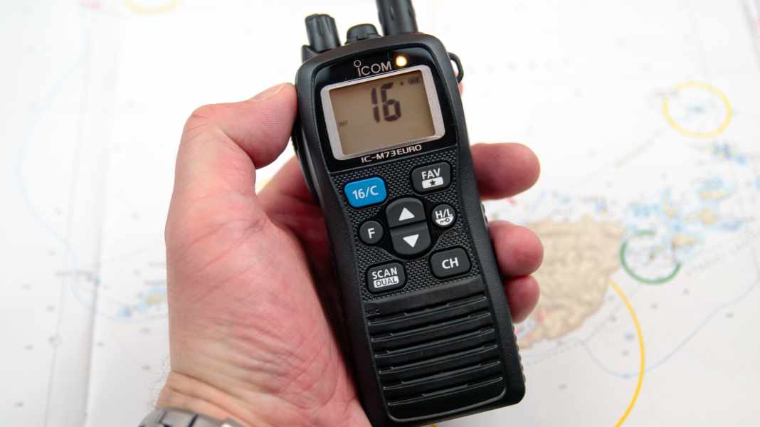 Webinaire du 03.02. : Radio maritime - avantages pratiques, appareils et conditions préalables - Inscrivez-vous dès maintenant !