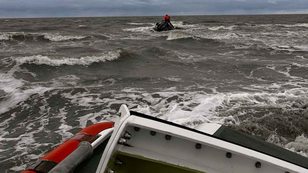 Seenot: Dramatische Rettungsaktion im Seegatt zwischen Spiekeroog und Wangerooge