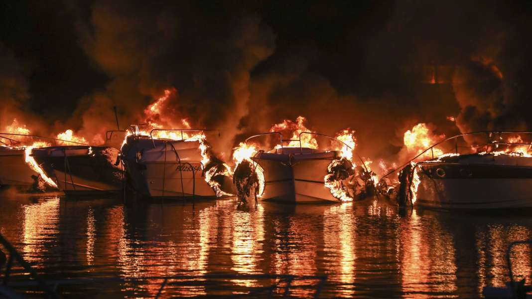 Kroatien: 22 Yachten nach Feuer im Hafen von Medulin zerstört