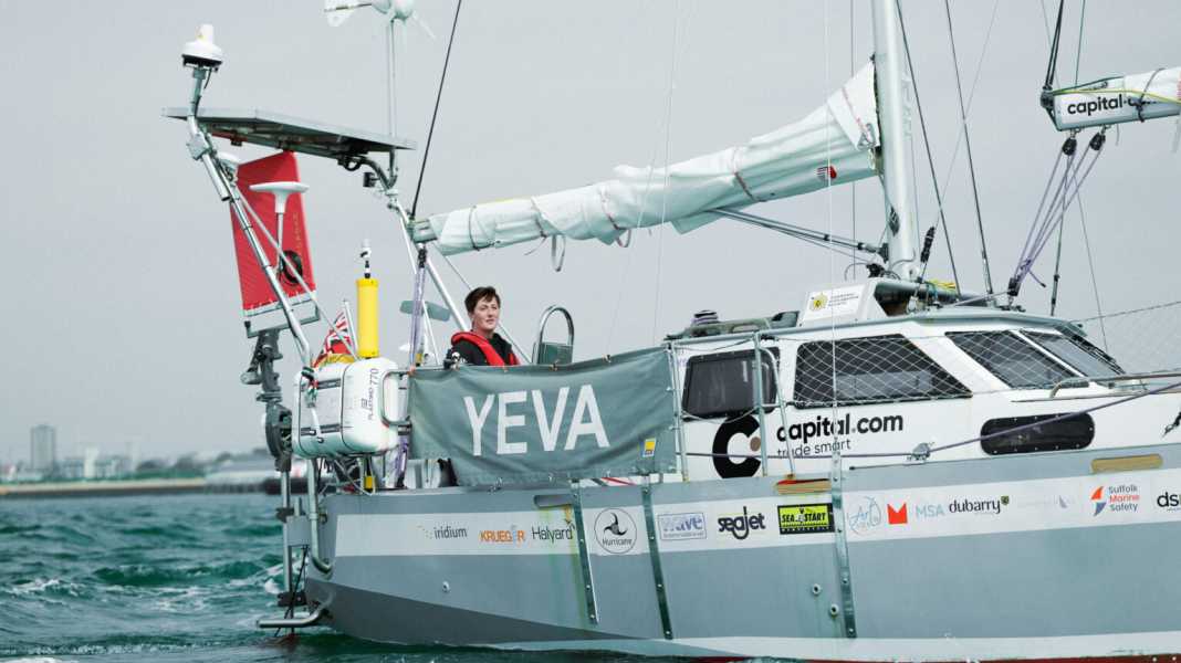 Solo expedition: British woman sets off on historic Arctic circumnavigation