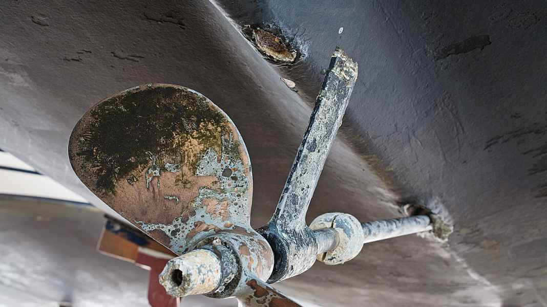 Lifehacks: Propeller shaft maintenance - 4 practical tricks