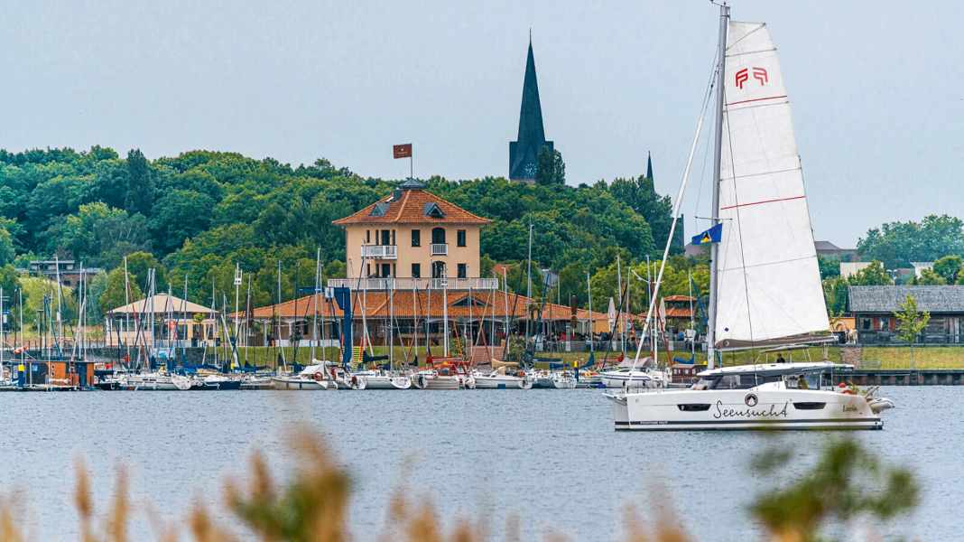 Interview: Why a deep-sea catamaran sails on a quarry pond