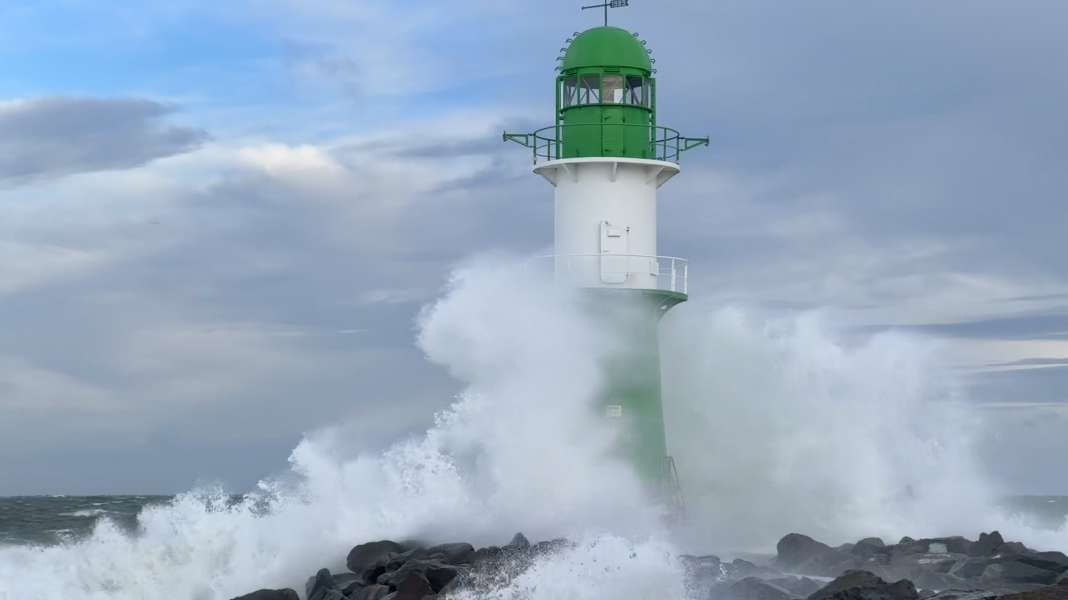 Storm surges: no more, but stronger!