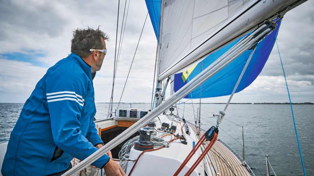 2-part webinar on 14 November and 6 December: Sailing practice with Tim Kröger: Correct cruising and jibing - register for the webinar now!