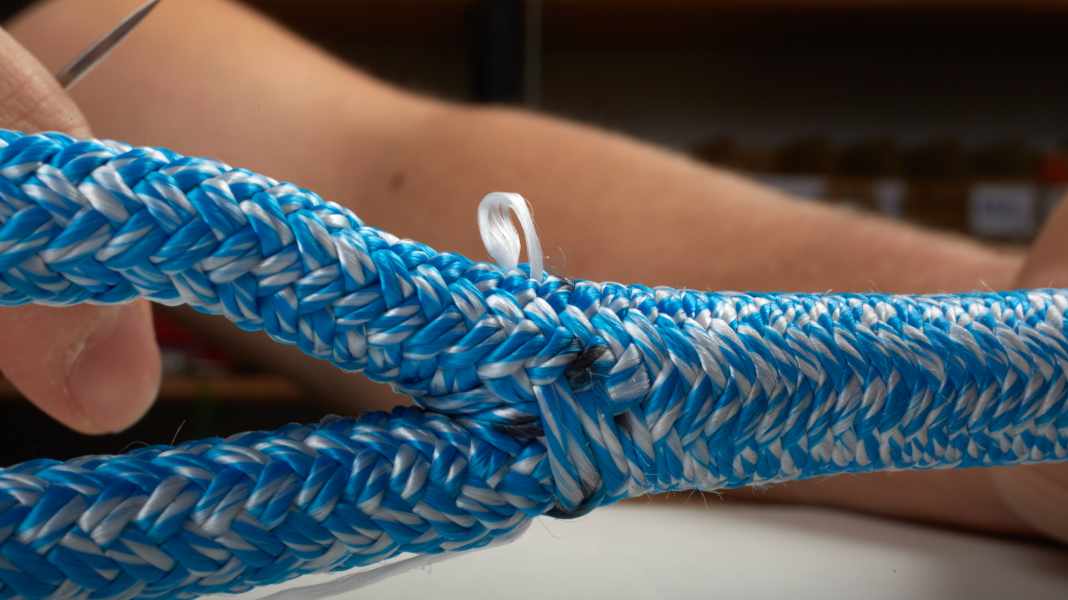 Tauwerkkunde: Einen Spleiß in geflochtenem Tauwerk herstellen