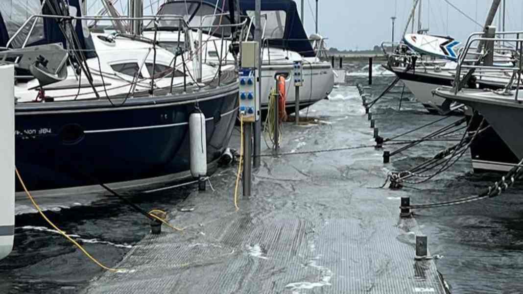 Mareggiata nel Mar Baltico: solo problemi minori per la stagione dei charter