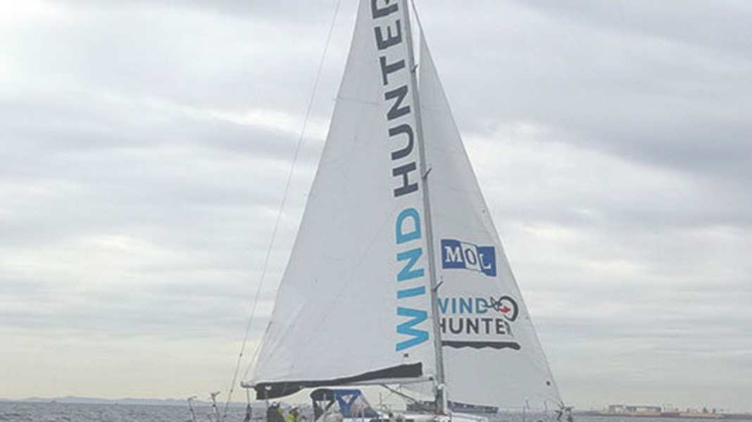 Green electricity: sailing yacht produces hydrogen