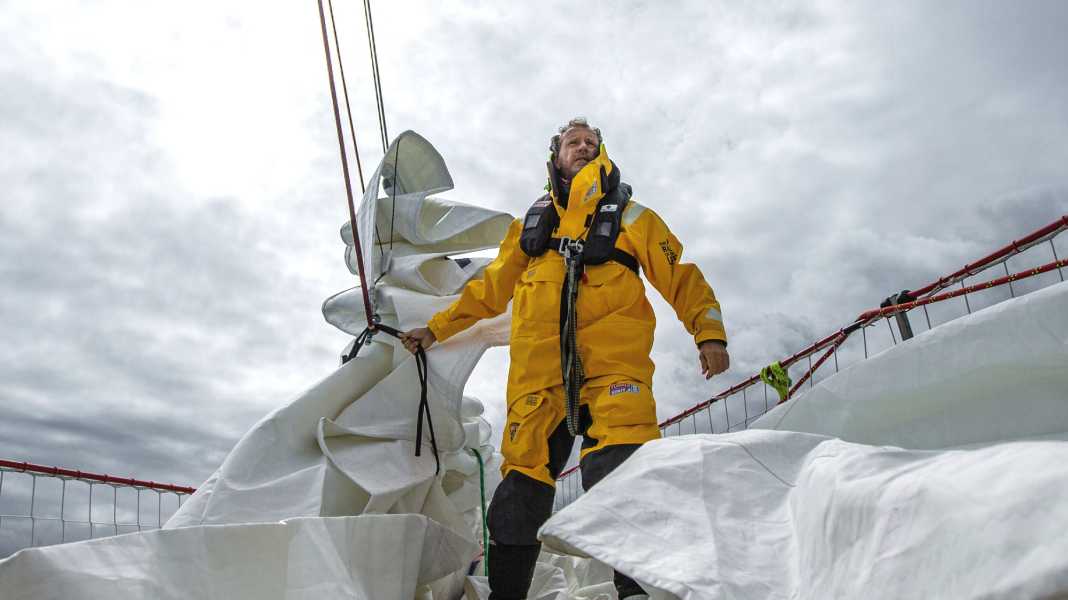 Functional clothing: Refit your outfit - repair and care for oilskins correctly