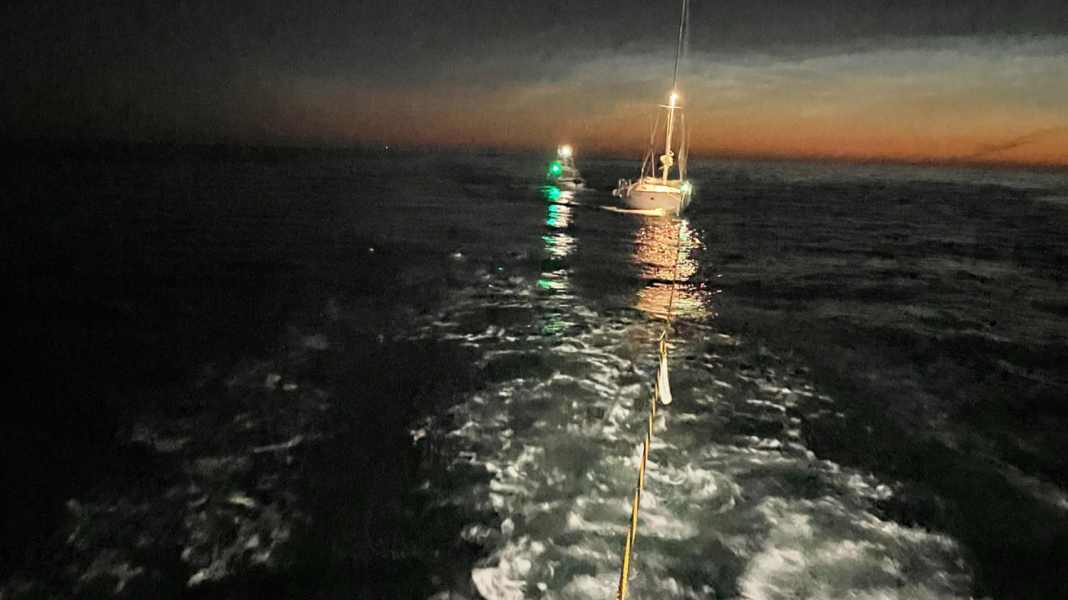 Stromunfall und Ruderbruch: Dramatische Havarien auf der Nordsee und in Bayern