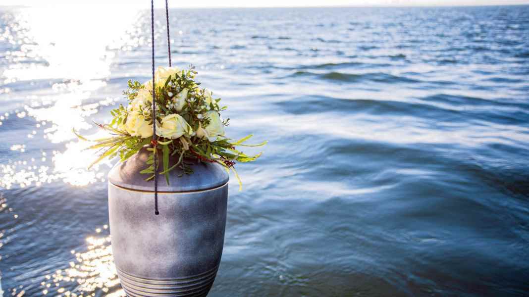 Wolffs Revier: When the very last voyage is across the stormy North Sea