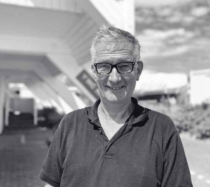 Bernd Paul (55) verwaltet das Apartmenthaus „Marinas“ am Helgoländer Südhafen, in dessen Untergeschoss sich die sanitären Anlagen befinden. Meist läuft der Betrieb ohne besondere Vorkommnisse. Aber wenn nicht, hat das Konsequenzen
