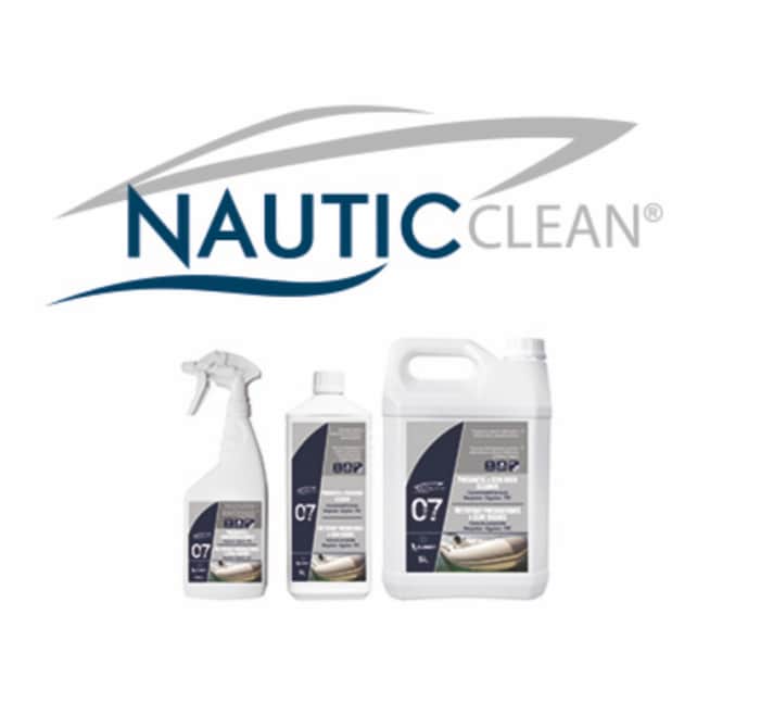   Le kit d'essai Nauticclean comprenant un nettoyant pour pare-battage, un nettoyant universel et une cire express
