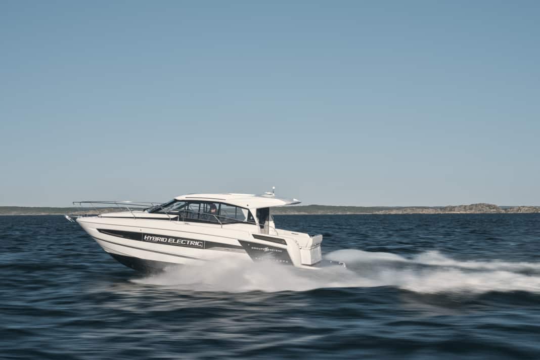 The Gothenburg-based engine manufacturer Volvo Penta is currently tackling the issue of e-mobility on the water with a massive use of resources