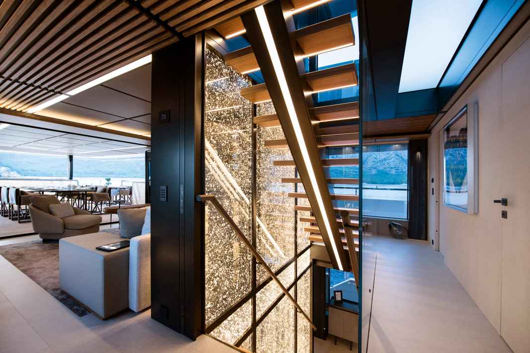 The crystal wall on the staircase extends over three floors