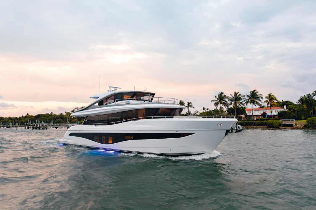 With the 29 metre long X95, styled by Pininfarina and Olesinski, the British shipyard based in Plymouth is bringing one of the most voluminous yachts ever moored in Hall 6