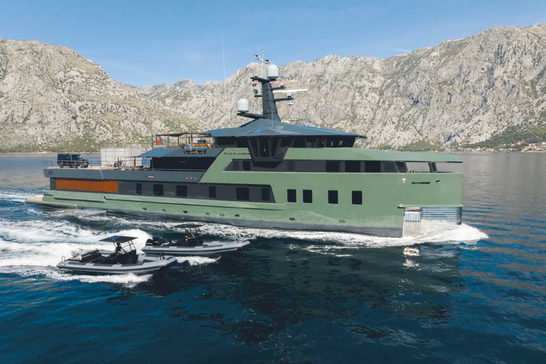 SeaXplorer: Die martialischen 58 Meter baute Damen Yachting in Antalya. Für die Auswahl des Grüntons nahmen sich Eigner und Designer viel Zeit