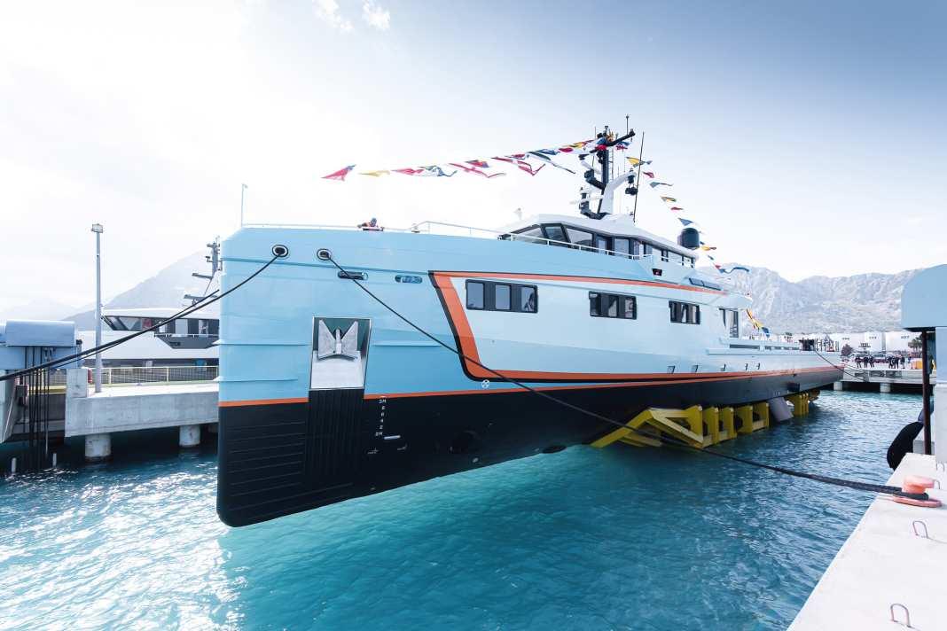 "Five Oceans": The US owner uses the 53.25-metre support yacht as a mother ship for worldwide expeditions