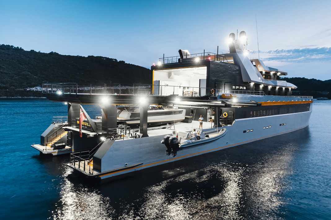Feine Begleitung: „Nebula“ ist  ein praktischer  Transporter und zugleich eine  durchdesignte Yacht mit Megamaßen