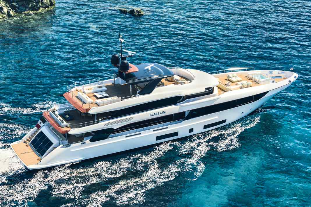 Mit der Class 44M kündigt Benetti ein Semi-Custom-Format an