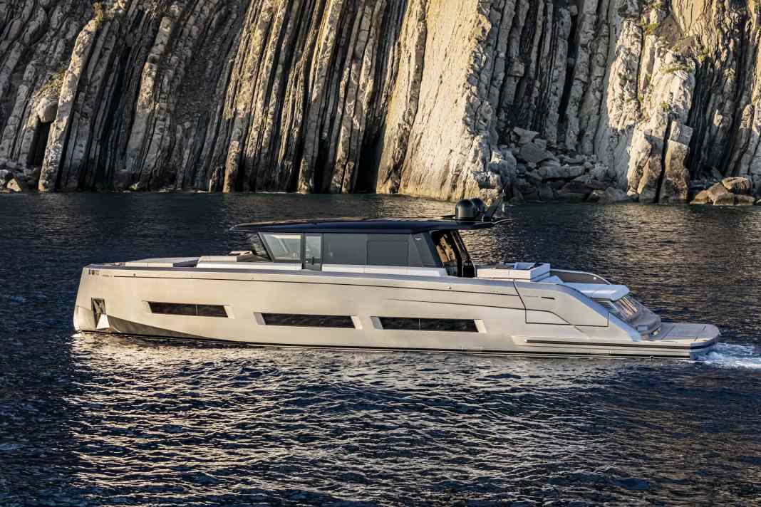 Die Pardo GT75 in der Seitenansicht