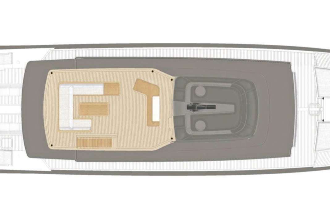 Sonnendeck: Nach oben führt eine Außentreppe. Vor der Bar betritt der Kapitän die Brücke. Biminis spenden Schatten.