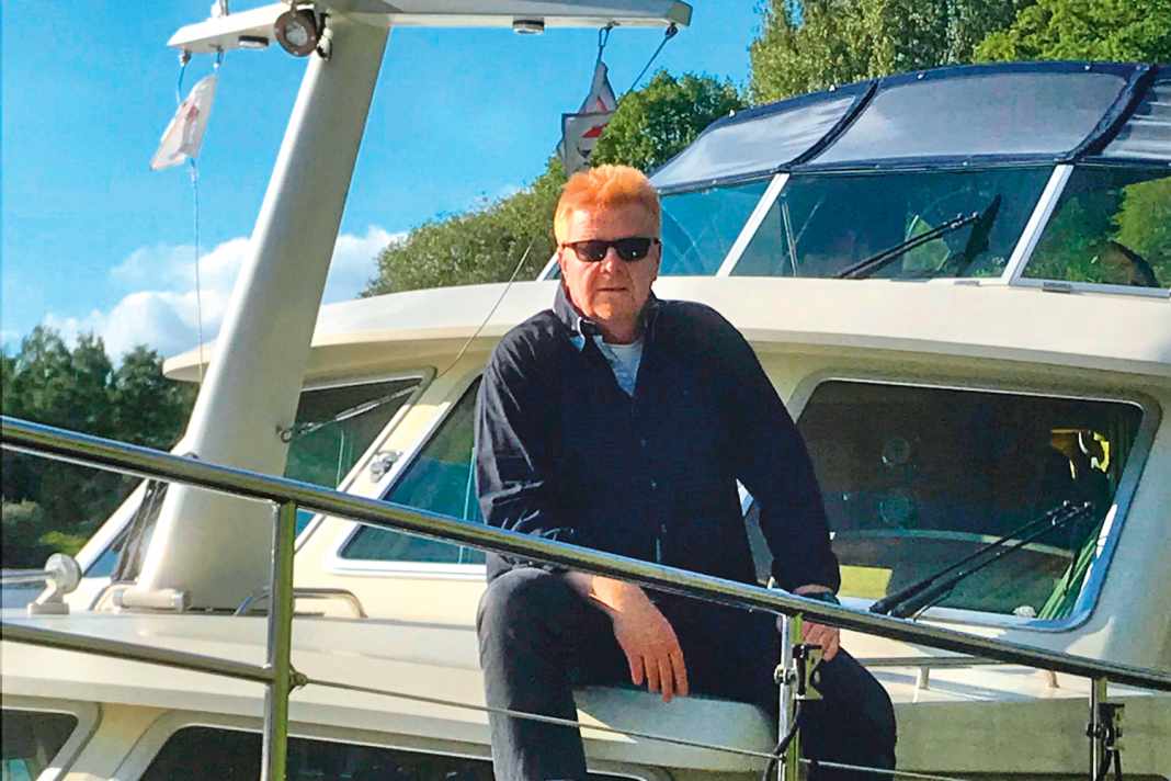 Frank Dettmering verbringt mehrere Wochen im Jahr auf seiner Linssen 470 AK.