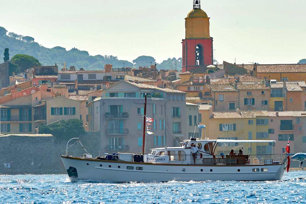 Anna Schroeder fährt eine Dickie & Sons aus dem Jahr 1954.