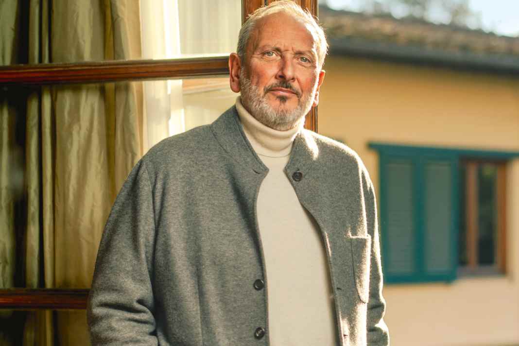 Luca Dini not only has an unerring instinct for breathing life into yachts.  For almost five years, he has been planning major architectural projects on land in Saudi Arabia, Dubai and Albania. He turns marinas into places of experience.