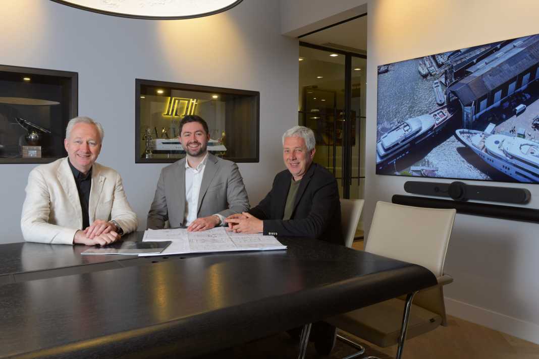 Neue Generation (v. l. n. r.): Klaas, Abel und Albert Hakvoort leiten die Werft.