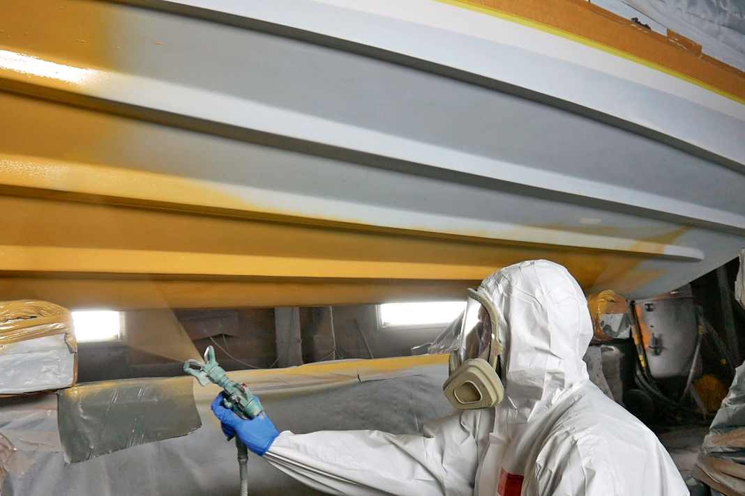 Der fünfte Teil des Refit-Projektes zeigt den Aufbau eines neuen Antifoulings.