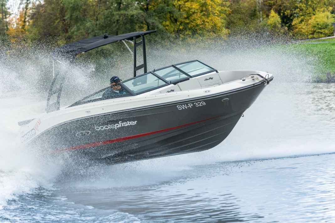 The stern wave of our photo boat serves as an ideal jump for a show interlude