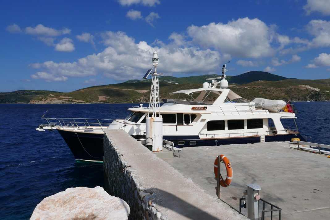 "Azura" in Kinaria auf Skyros