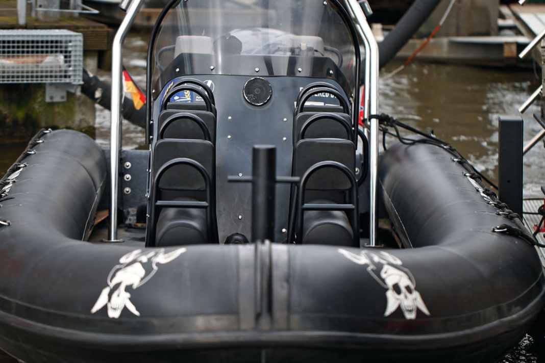 Report: RIB pirates - one, two, three - full throttle! | BOOTE