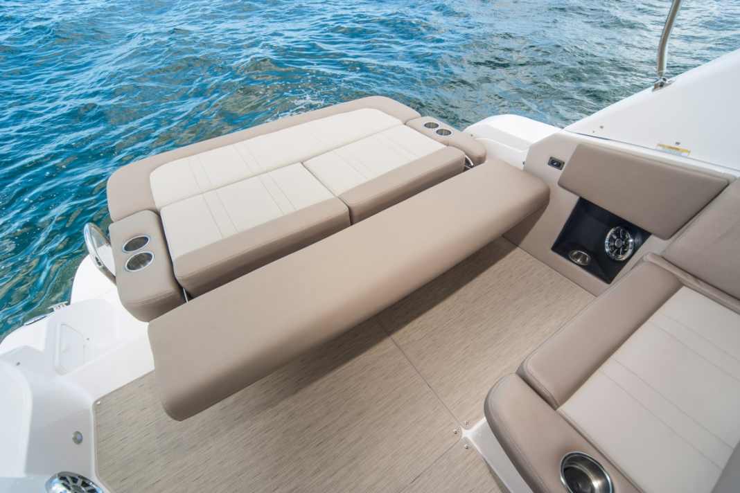 Test Regal 32 Express