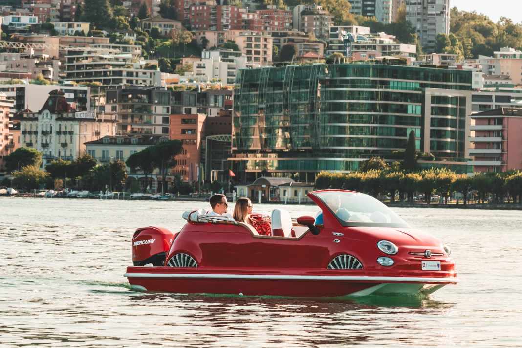 This sight is certainly one of the most bizarre things you can see on the water