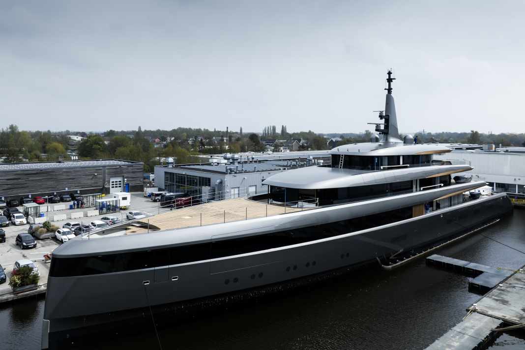 The British RWD studio worked out the lines and spaces together with MONK Design.