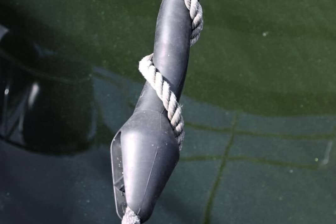 1) Rubber shock absorber for less protected waters